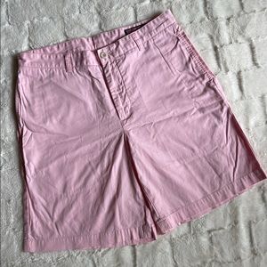 Vineyard vines pink shorts size 33